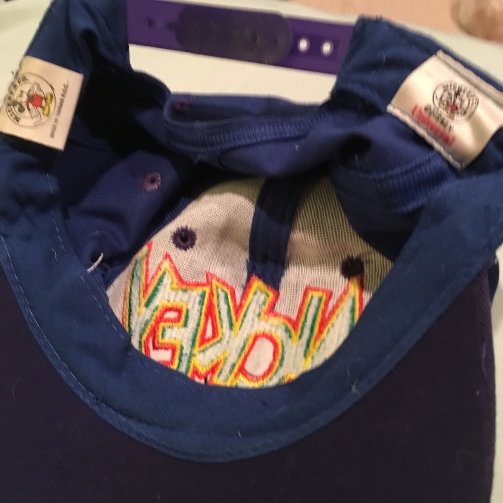 Mickey Mouse cap - Picture 3 of 4